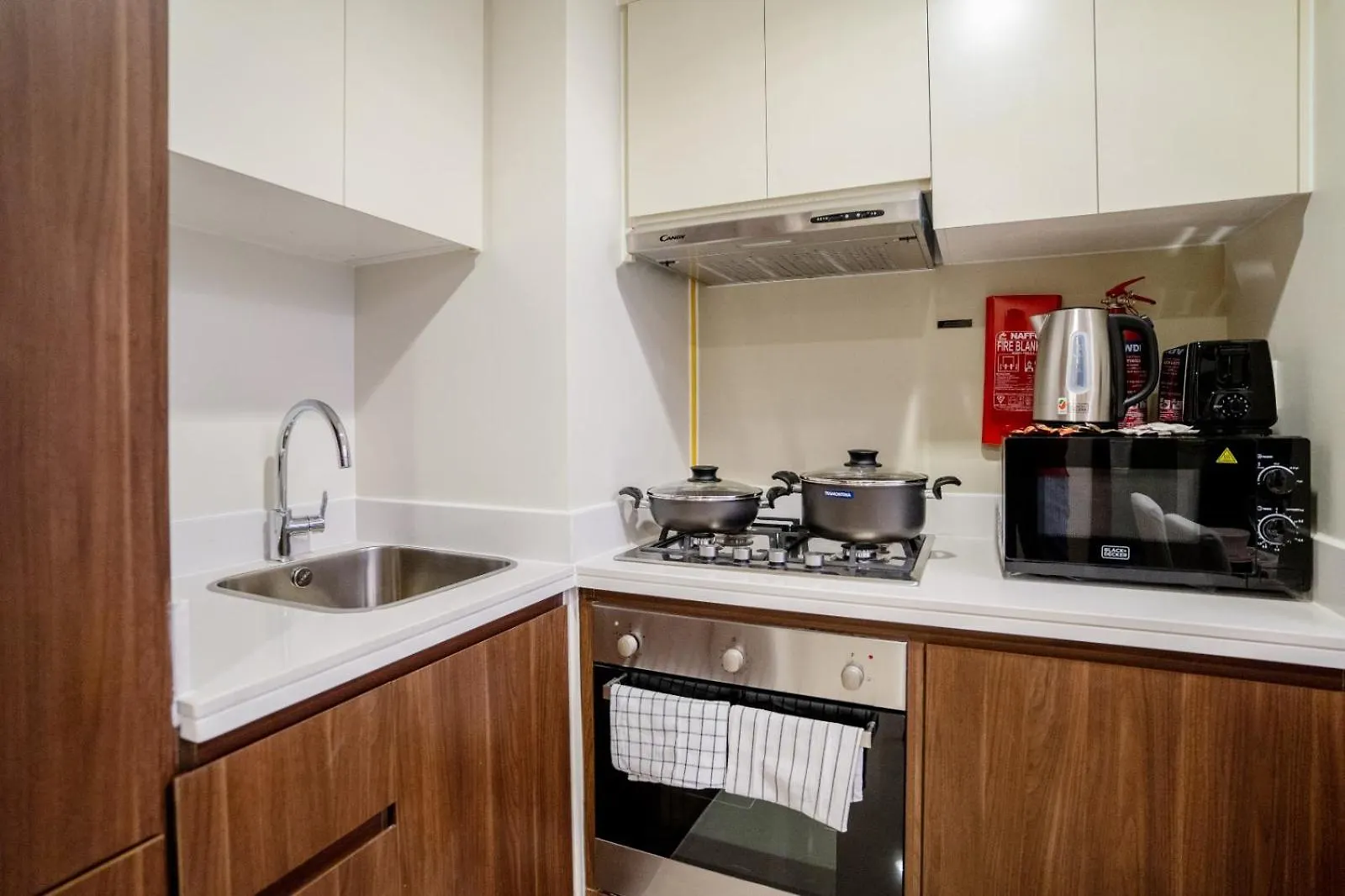 Stunning 2-Bedroom Business Bay Apartment With Burj Khalifa View & Huge Balcony Dubaj